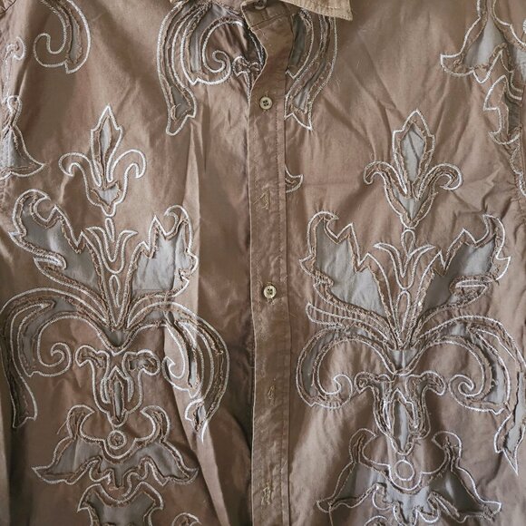 Gorgeous Applique & Embroidered Casual Chic Shirt by Roar - Picture 2 of 5